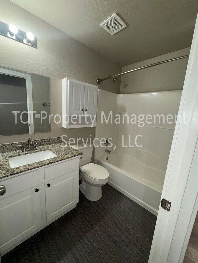 Building Photo - Newly Renovated Home With NO HOA on Large Lot