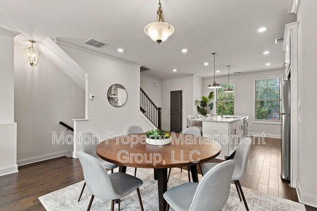 Building Photo - 776 Angora Aly