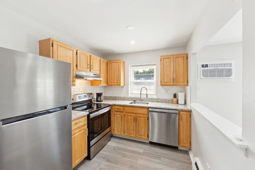 Building Photo - 412 Wharton Dr