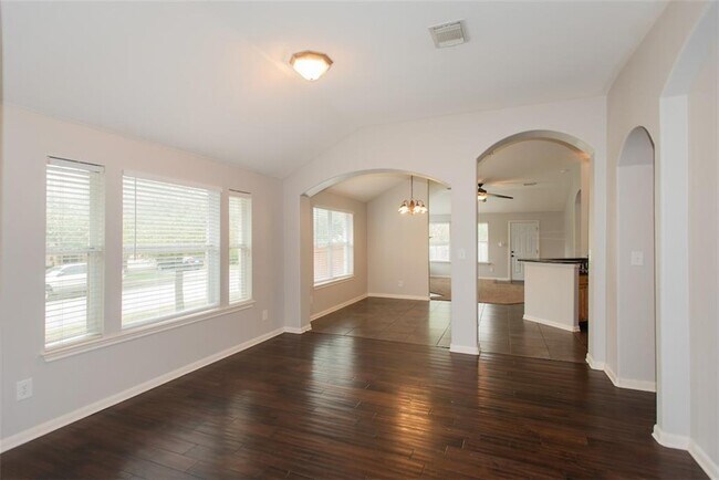 Building Photo - 19400 Sunken Creek Pass