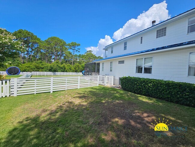 Building Photo - 360 Tradewinds Dr