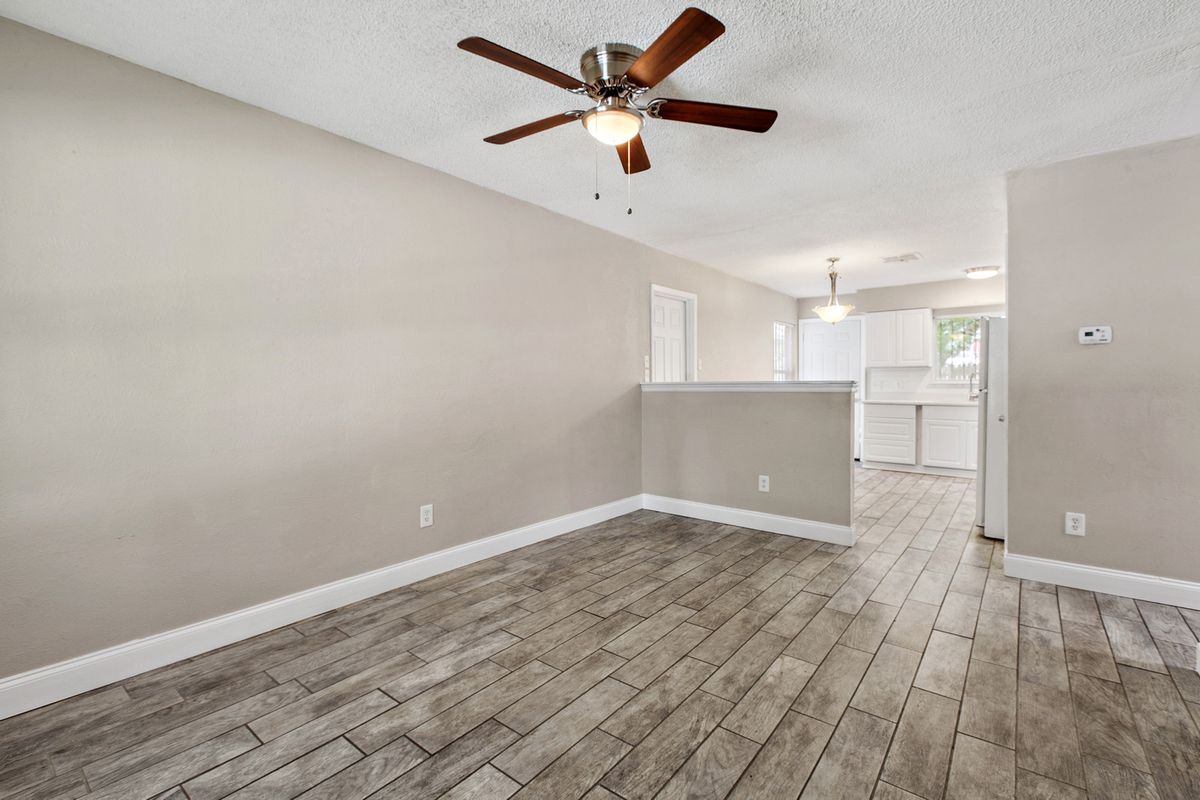 Building Photo - 6702 Colony Park Dr