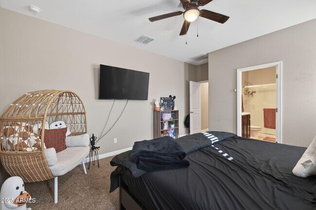 Building Photo - 8269 W Rushmore Way