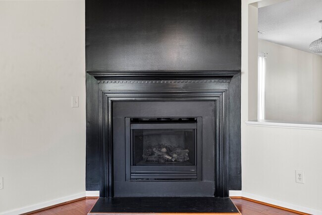 Building Photo - 6571 Guard Hill Dr