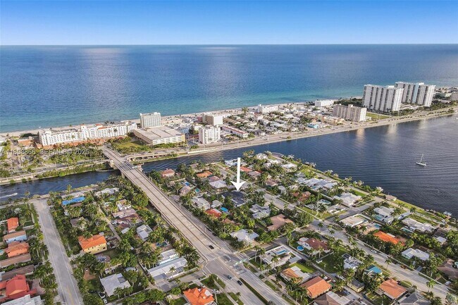 Building Photo - 725 Harrison St