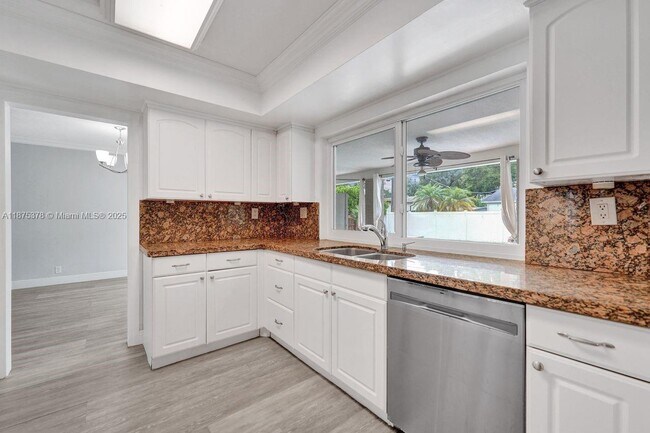 Building Photo - 5031 SW 88th Terrace