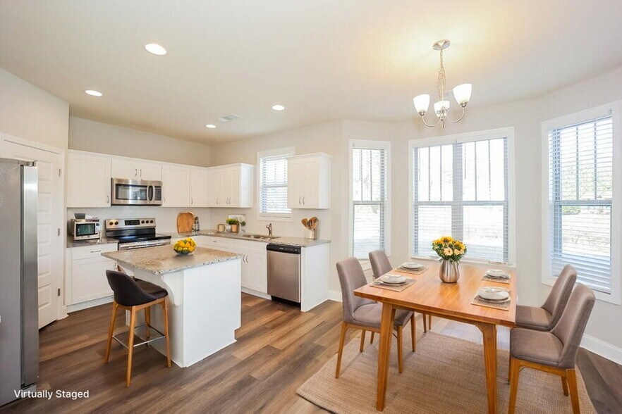 Building Photo - 425 Flowery Branch Ct