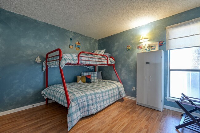 Building Photo - FURNISHED OFF-SEASON OCEANFRONT MONTHLY RENTAL