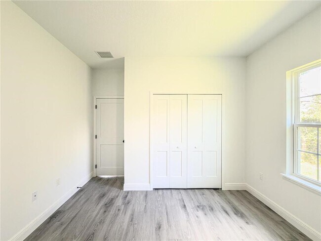 Building Photo - 14245 SW 28th Ct