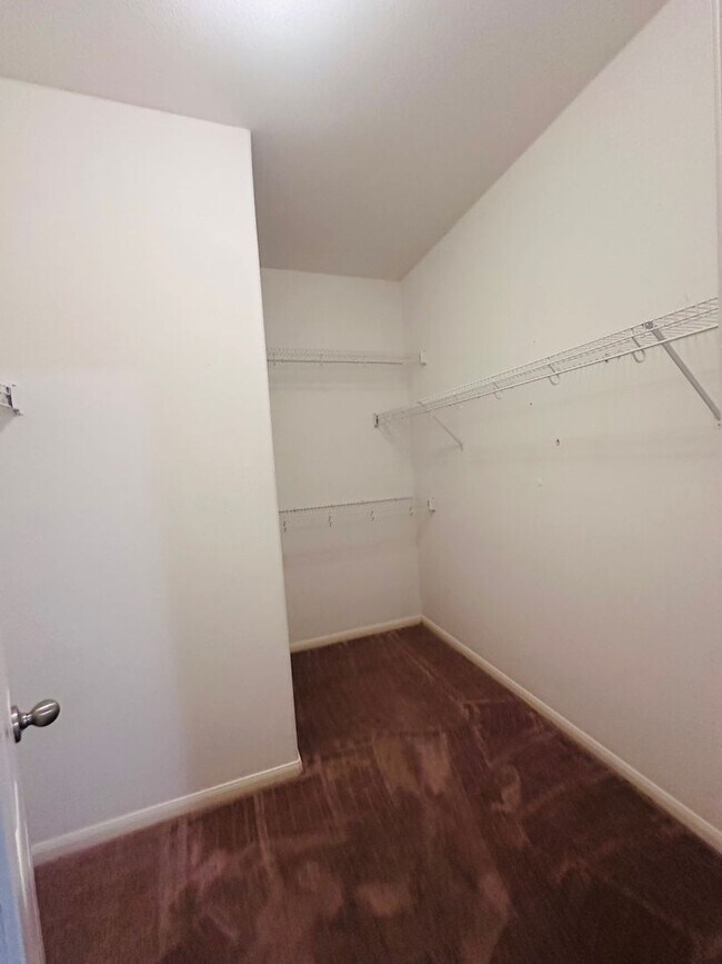 Building Photo - 6017 Tapestry Dr