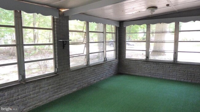 Building Photo - 135 Daffodil Rd