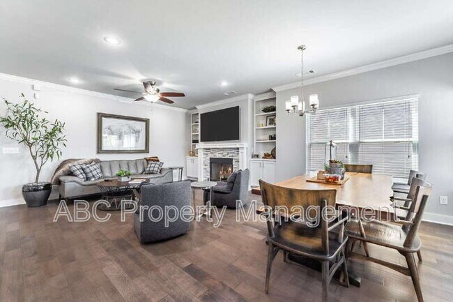 Building Photo - 5217 S 65th Pl