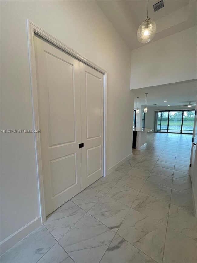 Building Photo - 10922 SW Meandering Mile Rd