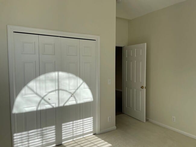 Building Photo - 3 Bedroom 2 Bathroom with a  Bonus Room  House in Winding River Plantation