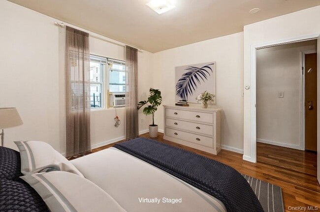 Building Photo - 84 Ravine Ave