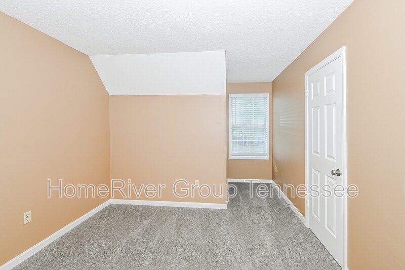 Building Photo - 7391 Hollorn Ln