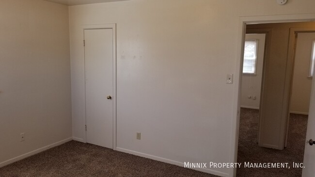 Building Photo - 4615 42nd St