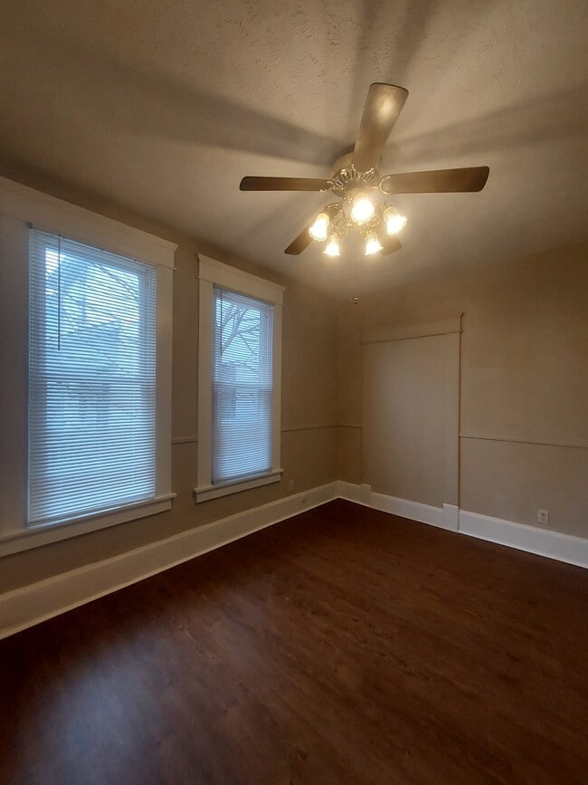 Building Photo - 194 Elmwood Ave