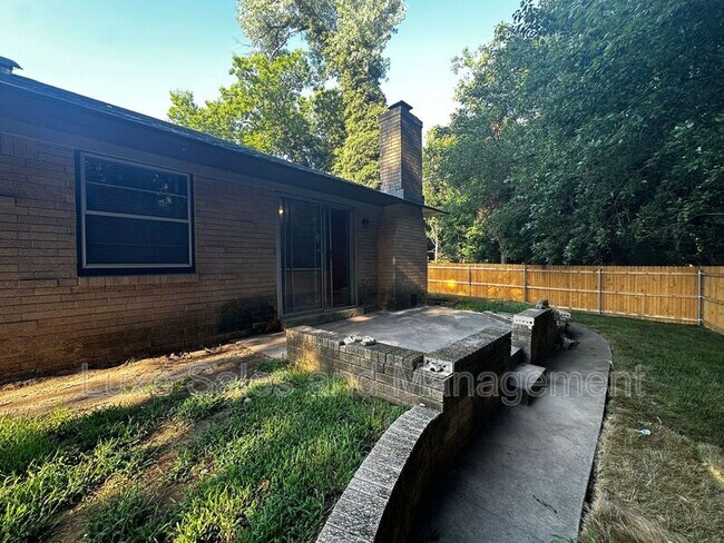 Building Photo - 503 Turtle Creek Dr