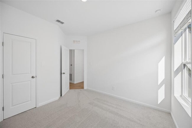 Building Photo - 5087 Loggia Ln