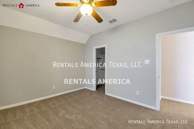 Building Photo - Villas at Suncreek, Allen! Beautiful 5 Bed...