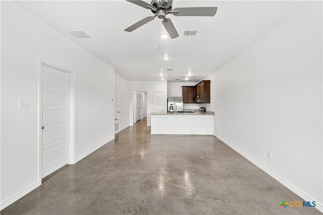 Building Photo - 1214 Concord Dr