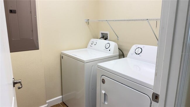 Building Photo - 13040 Overstreet Rd