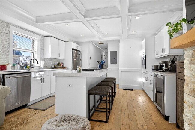 Building Photo - 18-20 Arlington St