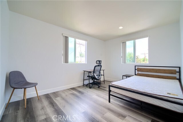 Building Photo - 3021 Raymond Ave