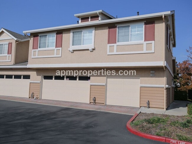 Building Photo - 3 br, 3 bath House - 1320 Sutter Creek Lane