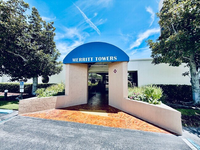 Building Photo - 250 S Sykes Creek Pkwy