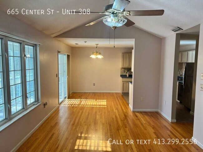 Building Photo - 665 Center St