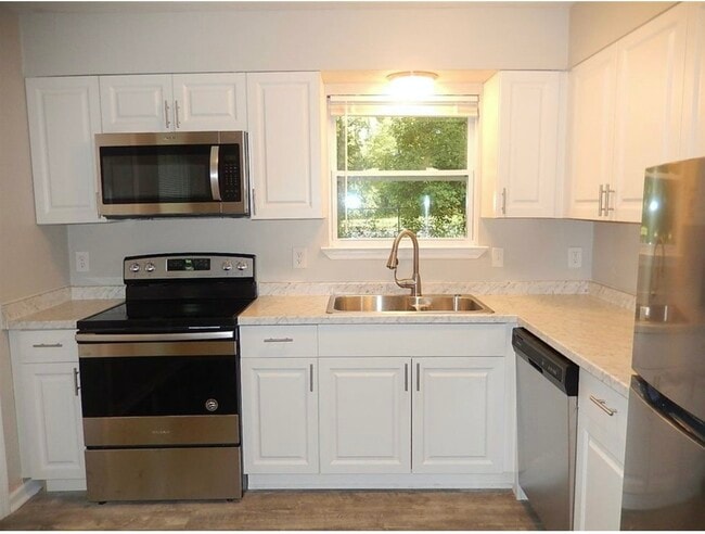 Building Photo - 1901 Crosby Ct