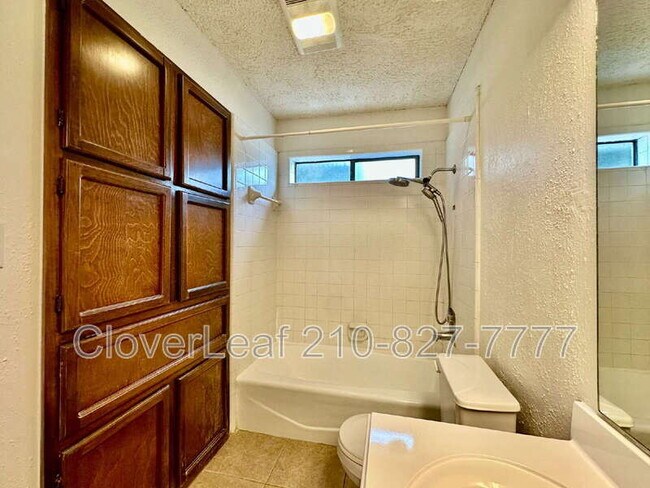 Building Photo - 10563 Starcrest Dr