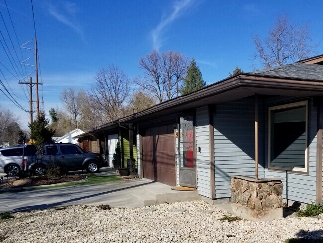 Building Photo - 510 S Phillippi St