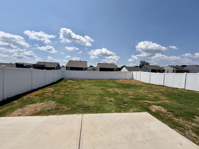 Building Photo - 517 Bonifay Dr
