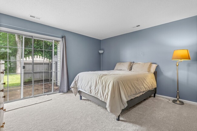 Building Photo - Modern Comfort in the Heart of Chesapeake ...