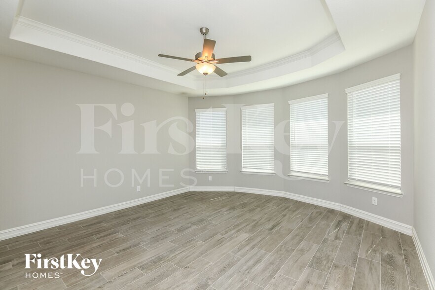 Building Photo - 937 Crest Breeze Dr