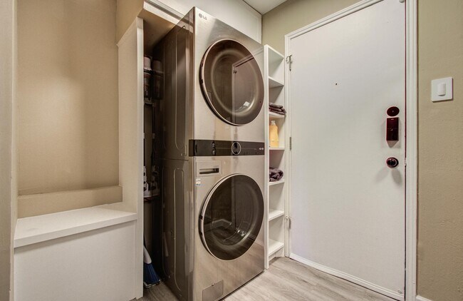 Building Photo - 4641 Wild Indigo St