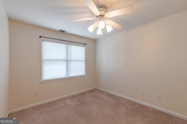 Building Photo - 651 Briarleigh Way