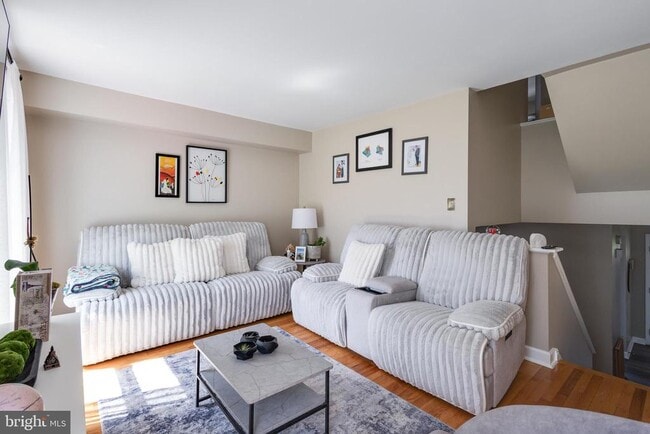 Building Photo - 9308 Canterbury Riding