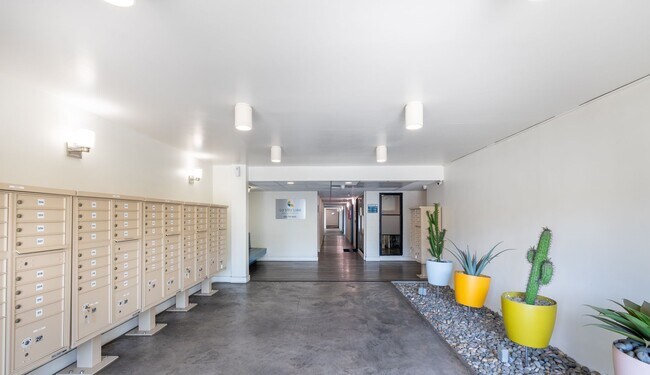 Interior Photo - La Villa Lake Apartments