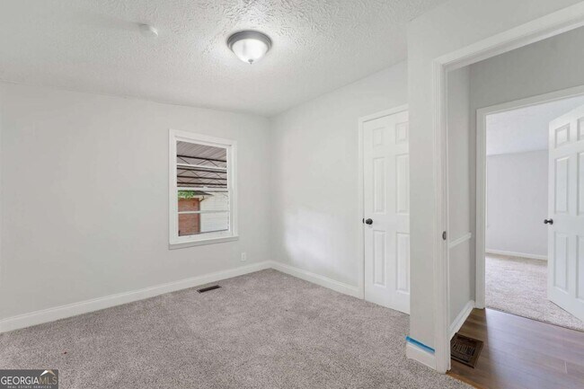 Building Photo - 119 McBee St