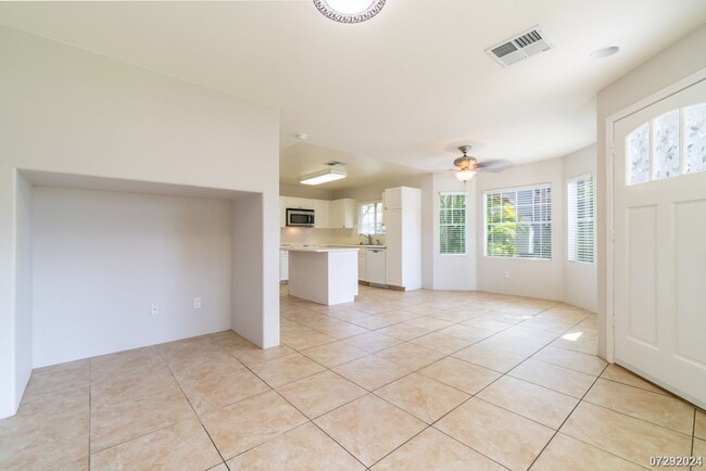 Building Photo - $3700 | 3br/2.5ba Townhome in Fairway's Edge