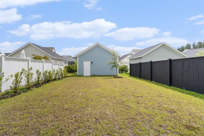Building Photo - Charming 3 Bedroom in Midtown Nexton
