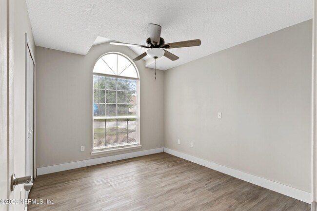 Building Photo - 13335 Currituck Dr N