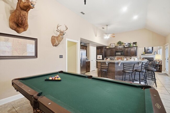 Building Photo - 4610 Sierra Sunset