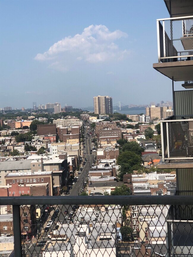 Building Photo - 5701 BLVD E