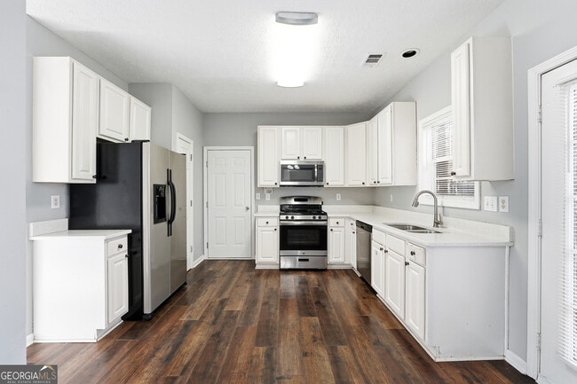 Building Photo - 760 Jackson Bank Pl NW