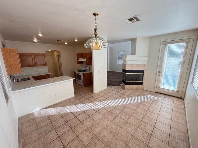 Building Photo - Gorgeous 3BED / 2.5 BATH home located in the gated community of Peccole Ranch. Make the Move for ...